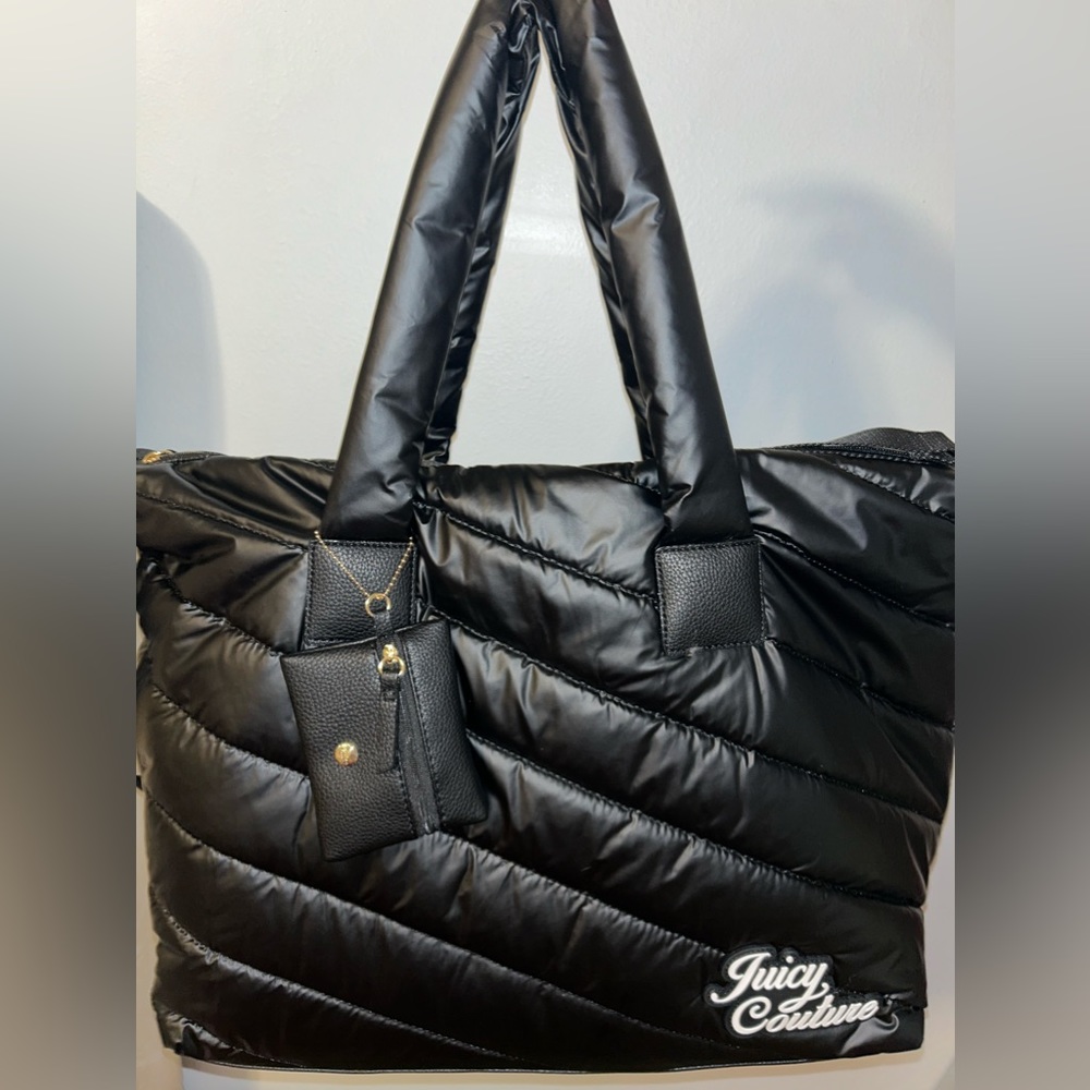 SOLD‼️‼️Juicy Couture Puffer Snow Bunny Weekender Tote